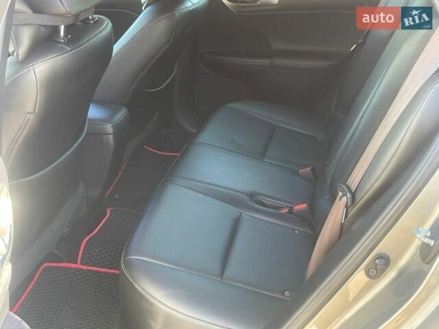 Сірий Лексус СТ, об'ємом двигуна 1.8 л та пробігом 110 тис. км за 16200 $, фото 13 на Automoto.ua