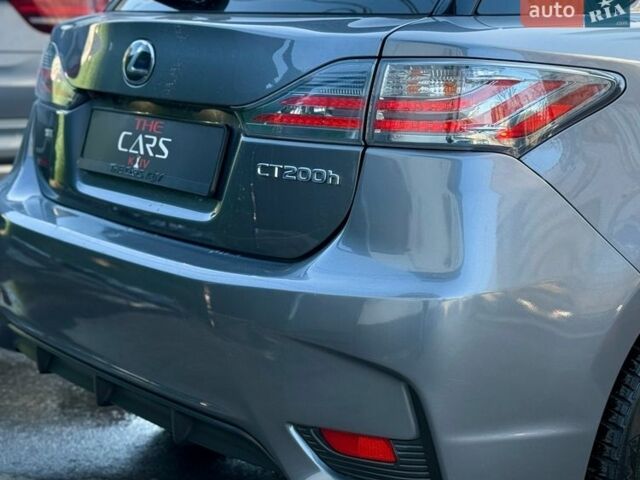 Серый Лексус СТ, объемом двигателя 1.8 л и пробегом 99 тыс. км за 16500 $, фото 32 на Automoto.ua