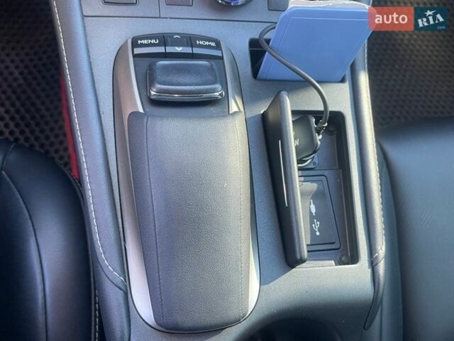 Сірий Лексус СТ, об'ємом двигуна 1.8 л та пробігом 110 тис. км за 16200 $, фото 25 на Automoto.ua