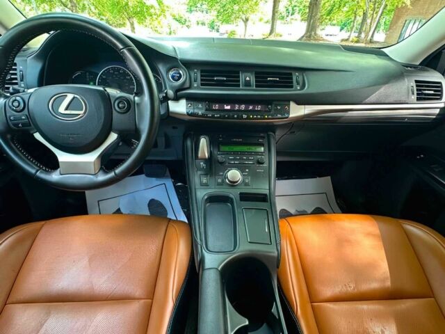 Сірий Лексус СТ, об'ємом двигуна 1.8 л та пробігом 70 тис. км за 4889 $, фото 10 на Automoto.ua