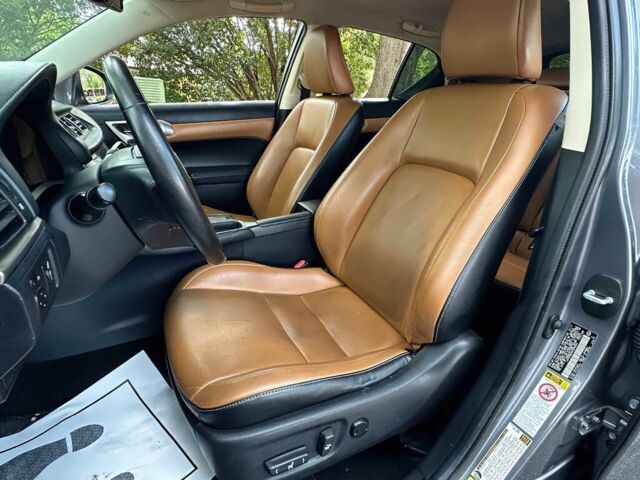 Сірий Лексус СТ, об'ємом двигуна 1.8 л та пробігом 78 тис. км за 4753 $, фото 9 на Automoto.ua