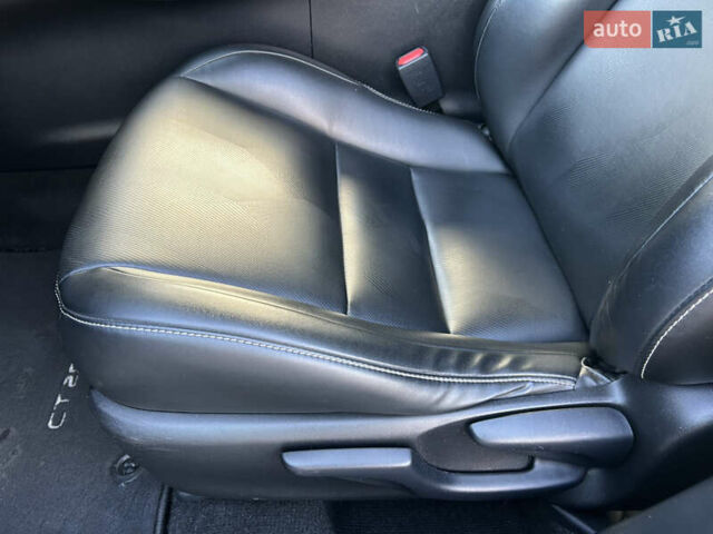 Серый Лексус СТ, объемом двигателя 1.8 л и пробегом 117 тыс. км за 15999 $, фото 25 на Automoto.ua