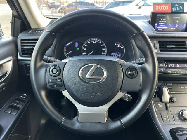 Серый Лексус СТ, объемом двигателя 1.8 л и пробегом 117 тыс. км за 15999 $, фото 13 на Automoto.ua