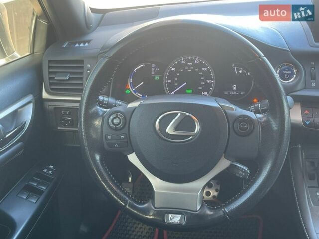 Сірий Лексус СТ, об'ємом двигуна 1.8 л та пробігом 110 тис. км за 16200 $, фото 20 на Automoto.ua