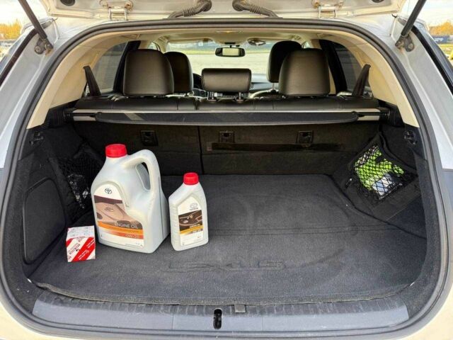 Сірий Лексус СТ, об'ємом двигуна 1.8 л та пробігом 184 тис. км за 12900 $, фото 23 на Automoto.ua