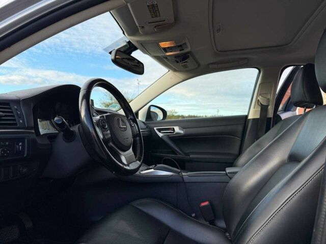 Сірий Лексус СТ, об'ємом двигуна 1.8 л та пробігом 184 тис. км за 12900 $, фото 13 на Automoto.ua