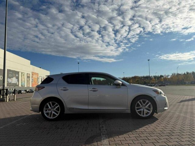 Сірий Лексус СТ, об'ємом двигуна 1.8 л та пробігом 184 тис. км за 12900 $, фото 3 на Automoto.ua