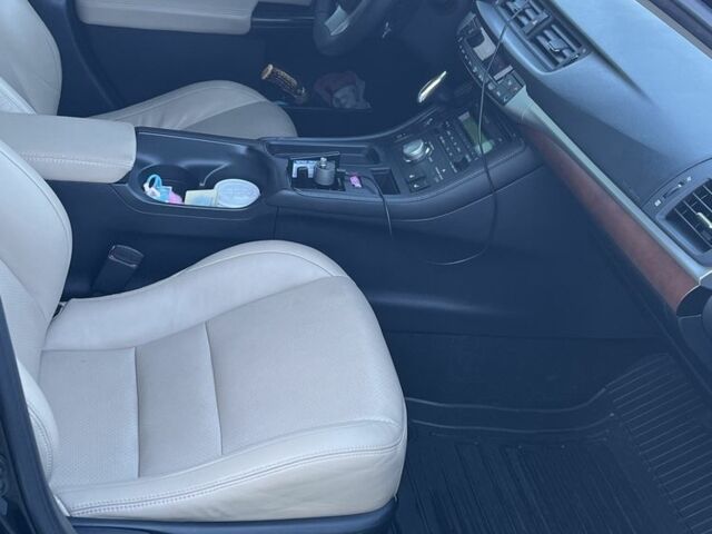 Синій Лексус СТ, об'ємом двигуна 1.8 л та пробігом 129 тис. км за 13500 $, фото 10 на Automoto.ua