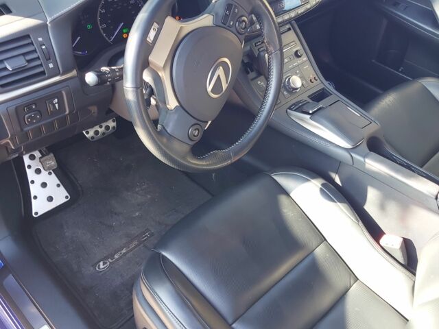 Синий Лексус СТ, объемом двигателя 1.8 л и пробегом 150 тыс. км за 15300 $, фото 1 на Automoto.ua