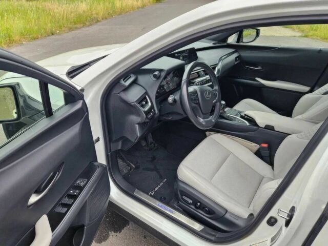 Білий Лексус Інша, об'ємом двигуна 2 л та пробігом 44 тис. км за 7100 $, фото 9 на Automoto.ua