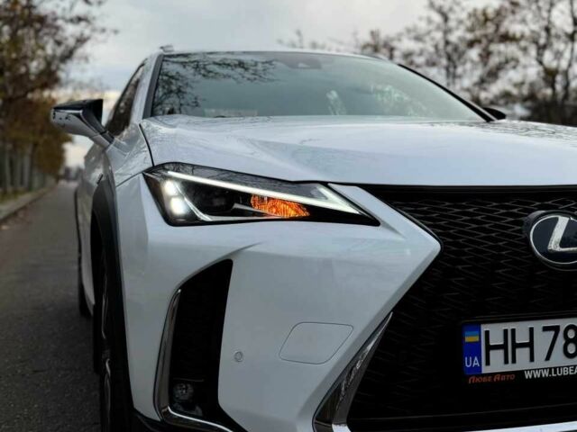 Белый Лексус Другая, объемом двигателя 2 л и пробегом 56 тыс. км за 32000 $, фото 2 на Automoto.ua