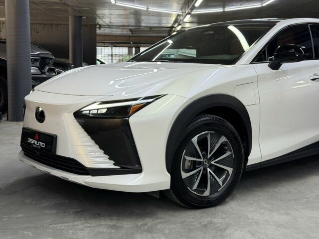 Белый Лексус Другая, объемом двигателя 0 л и пробегом 9 тыс. км за 41900 $, фото 7 на Automoto.ua