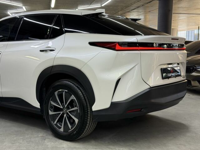 Белый Лексус Другая, объемом двигателя 0 л и пробегом 9 тыс. км за 41900 $, фото 15 на Automoto.ua