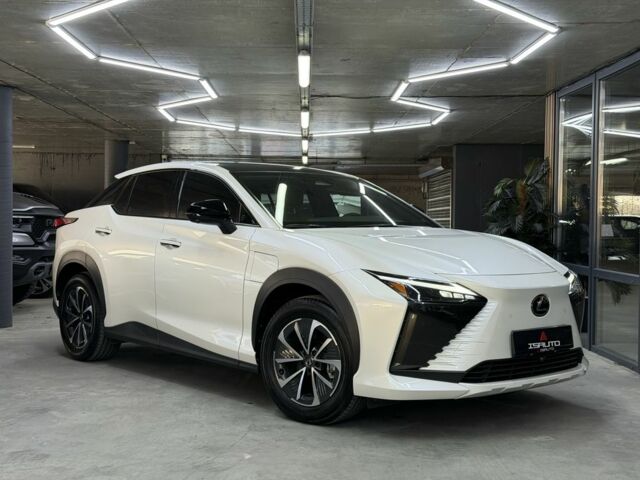 Белый Лексус Другая, объемом двигателя 0 л и пробегом 9 тыс. км за 41900 $, фото 2 на Automoto.ua