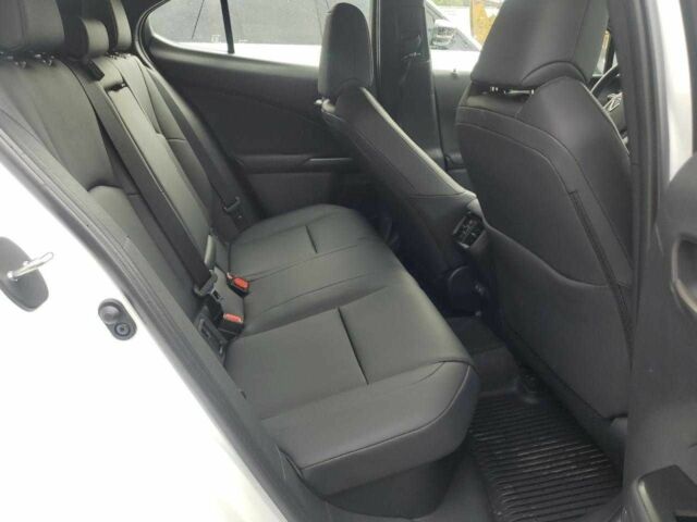 Белый Лексус Другая, объемом двигателя 2 л и пробегом 6 тыс. км за 12000 $, фото 10 на Automoto.ua