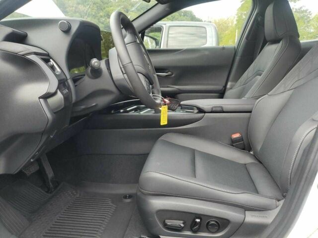 Белый Лексус Другая, объемом двигателя 2 л и пробегом 6 тыс. км за 12000 $, фото 6 на Automoto.ua