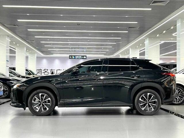 Лексус Інша 2023 у Одесі на Automoto.ua Чорний Лексус Інша, об'ємом двигуна 0 л та пробігом 44 тис. км за 29900 $, фото 2 на Automoto.ua