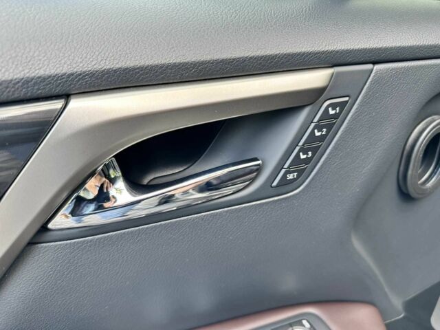 Лексус Інша 2021 у Харкові на Automoto.ua Сірий Лексус Інша, об'ємом двигуна 3.46 л та пробігом 61 тис. км за 49999 $, фото 11 на Automoto.ua