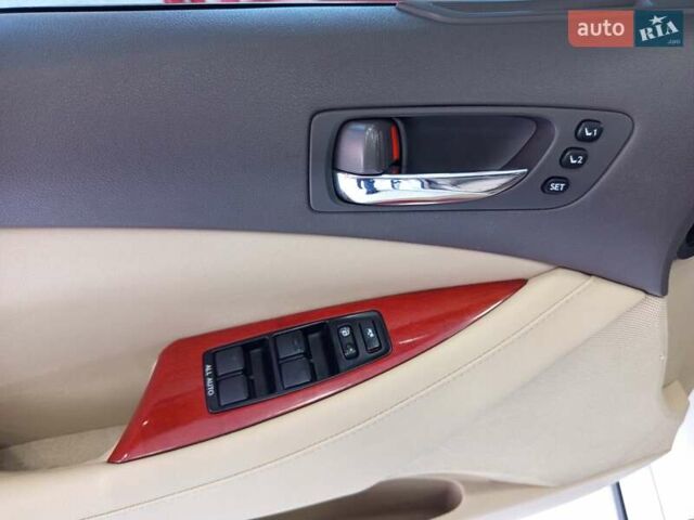 Лексус ЕС 2006 в Одессе на Automoto.ua Белый Лексус ЕС, объемом двигателя 3.5 л и пробегом 270 тыс. км за 9200 $, фото 14 на Automoto.ua