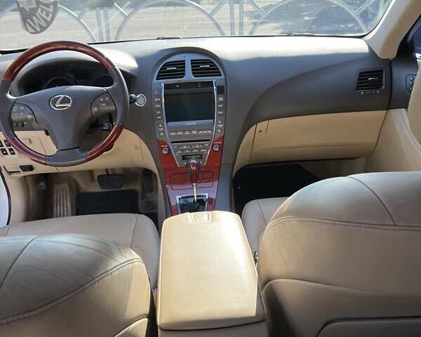 Белый Лексус ЕС, объемом двигателя 3.46 л и пробегом 220 тыс. км за 10000 $, фото 12 на Automoto.ua