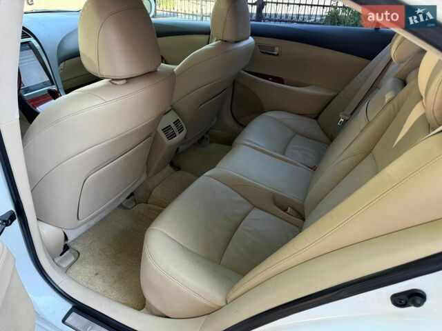 Білий Лексус ЕС, об'ємом двигуна 3.46 л та пробігом 252 тис. км за 10200 $, фото 28 на Automoto.ua