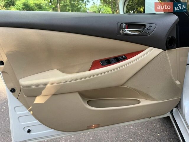 Білий Лексус ЕС, об'ємом двигуна 3.46 л та пробігом 252 тис. км за 10200 $, фото 24 на Automoto.ua