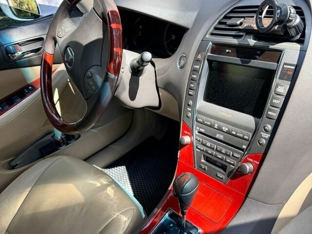 Белый Лексус ЕС, объемом двигателя 3.46 л и пробегом 160 тыс. км за 10200 $, фото 12 на Automoto.ua