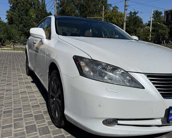 Белый Лексус ЕС, объемом двигателя 3.46 л и пробегом 203 тыс. км за 12000 $, фото 1 на Automoto.ua