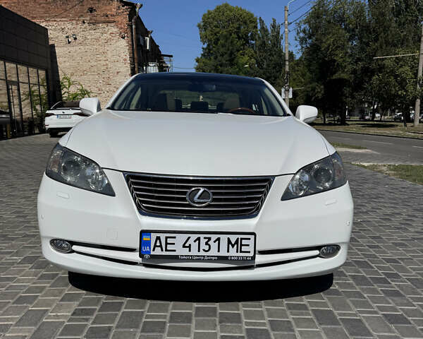 Белый Лексус ЕС, объемом двигателя 3.46 л и пробегом 203 тыс. км за 12000 $, фото 3 на Automoto.ua
