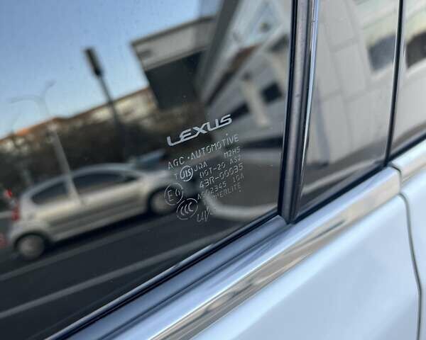 Білий Лексус ЕС, об'ємом двигуна 3.46 л та пробігом 187 тис. км за 10500 $, фото 19 на Automoto.ua