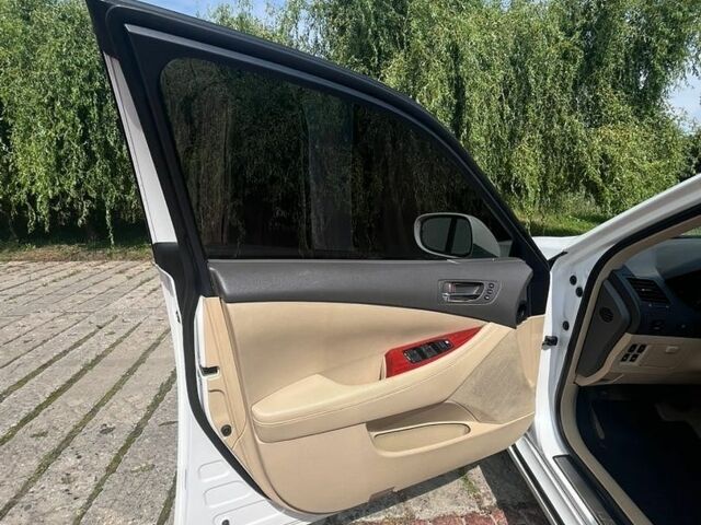Білий Лексус ЕС, об'ємом двигуна 3.5 л та пробігом 232 тис. км за 9800 $, фото 10 на Automoto.ua