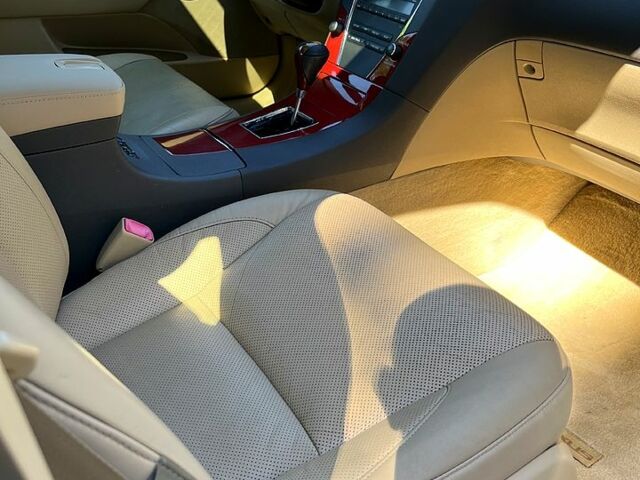 Белый Лексус ЕС, объемом двигателя 3.5 л и пробегом 221 тыс. км за 9300 $, фото 5 на Automoto.ua