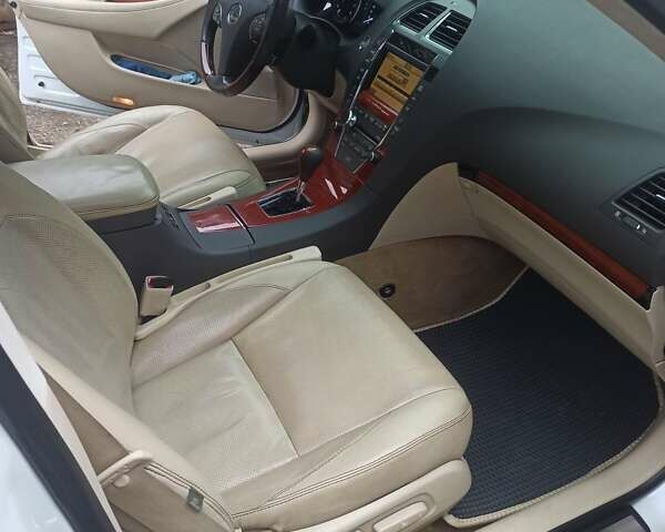 Белый Лексус ЕС, объемом двигателя 3.46 л и пробегом 170 тыс. км за 12222 $, фото 5 на Automoto.ua