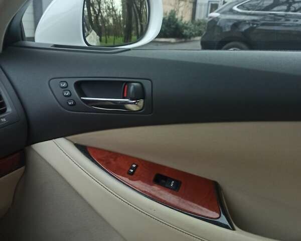 Белый Лексус ЕС, объемом двигателя 3.46 л и пробегом 170 тыс. км за 12222 $, фото 9 на Automoto.ua