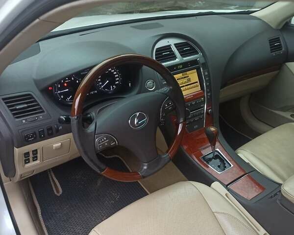 Белый Лексус ЕС, объемом двигателя 3.46 л и пробегом 170 тыс. км за 12222 $, фото 3 на Automoto.ua