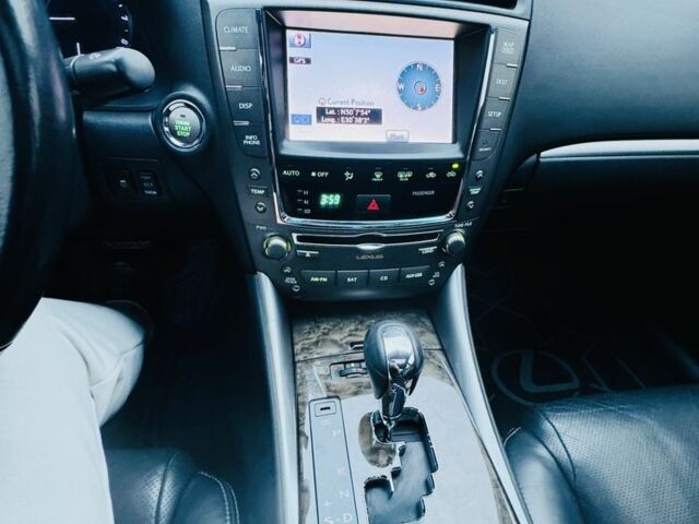 Білий Лексус ЕС, об'ємом двигуна 2.5 л та пробігом 218 тис. км за 9000 $, фото 10 на Automoto.ua