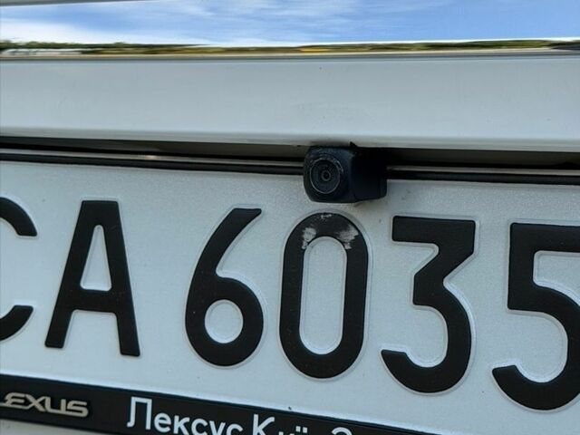 Белый Лексус ЕС, объемом двигателя 3.46 л и пробегом 175 тыс. км за 11200 $, фото 10 на Automoto.ua