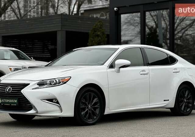 Белый Лексус ЕС, объемом двигателя 2.5 л и пробегом 178 тыс. км за 16500 $, фото 2 на Automoto.ua