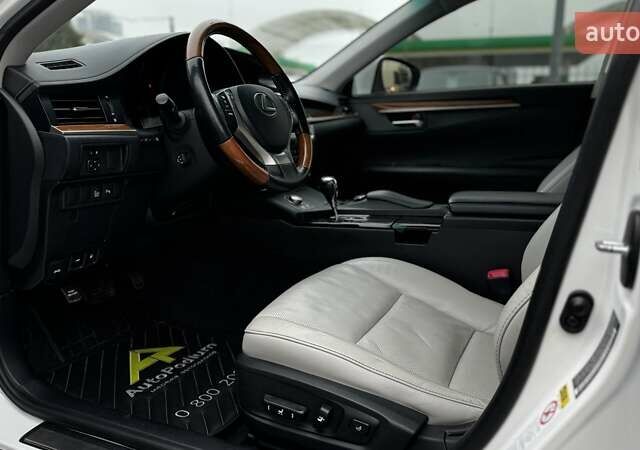 Белый Лексус ЕС, объемом двигателя 2.5 л и пробегом 178 тыс. км за 16500 $, фото 13 на Automoto.ua