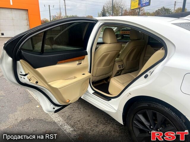 Білий Лексус ЕС, об'ємом двигуна 2.5 л та пробігом 240 тис. км за 16300 $, фото 8 на Automoto.ua