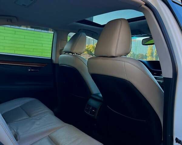 Белый Лексус ЕС, объемом двигателя 2.49 л и пробегом 179 тыс. км за 17500 $, фото 23 на Automoto.ua
