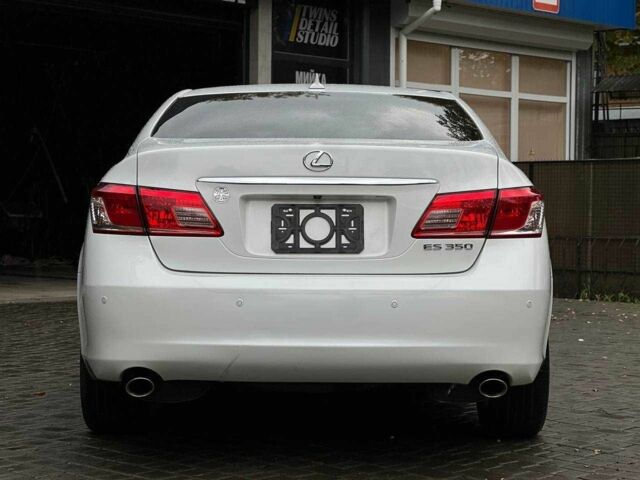 Белый Лексус ЕС, объемом двигателя 3.5 л и пробегом 199 тыс. км за 11900 $, фото 7 на Automoto.ua