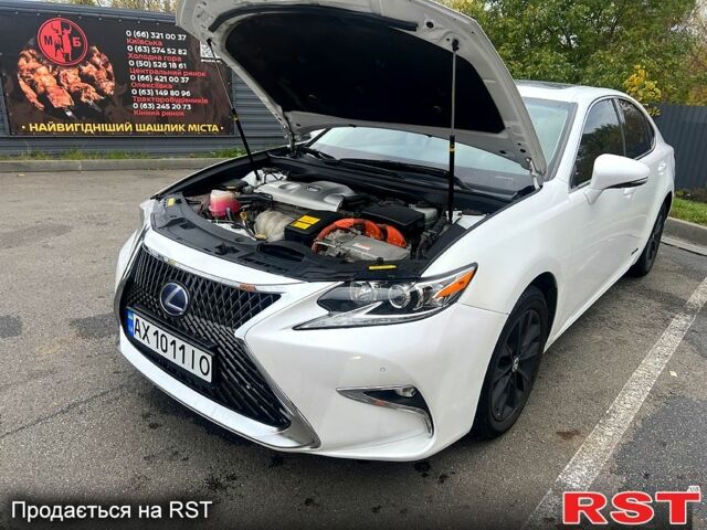 Білий Лексус ЕС, об'ємом двигуна 2.5 л та пробігом 240 тис. км за 16300 $, фото 1 на Automoto.ua