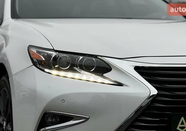 Белый Лексус ЕС, объемом двигателя 2.5 л и пробегом 178 тыс. км за 16500 $, фото 40 на Automoto.ua