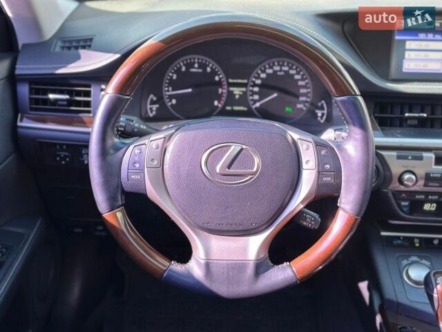 Белый Лексус ЕС, объемом двигателя 3.46 л и пробегом 162 тыс. км за 16600 $, фото 10 на Automoto.ua
