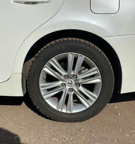 Белый Лексус ЕС, объемом двигателя 3.46 л и пробегом 162 тыс. км за 16600 $, фото 5 на Automoto.ua