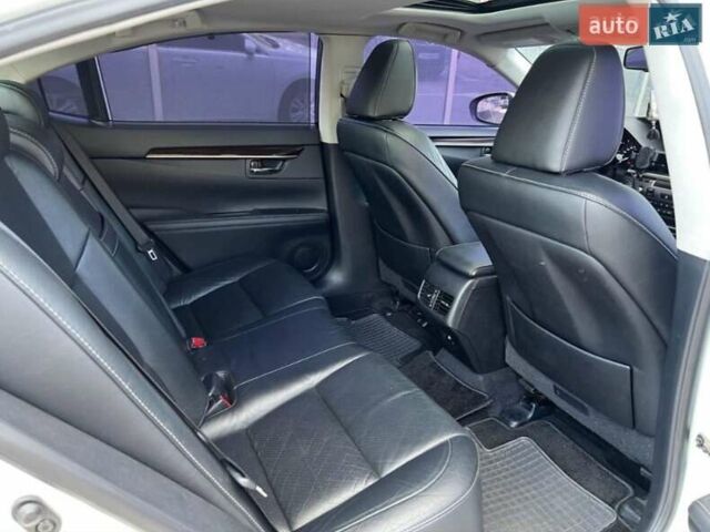 Белый Лексус ЕС, объемом двигателя 3.46 л и пробегом 149 тыс. км за 16700 $, фото 16 на Automoto.ua
