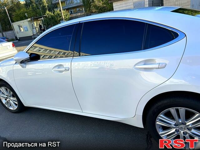 Білий Лексус ЕС, об'ємом двигуна 35 л та пробігом 150 тис. км за 17000 $, фото 1 на Automoto.ua