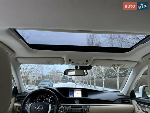 Белый Лексус ЕС, объемом двигателя 3.44 л и пробегом 189 тыс. км за 16500 $, фото 18 на Automoto.ua