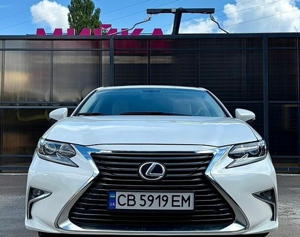Белый Лексус ЕС, объемом двигателя 3.44 л и пробегом 194 тыс. км за 17000 $, фото 5 на Automoto.ua